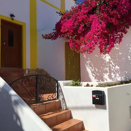 Casa Saudade By Galantevasques Ferragudo (Faro)